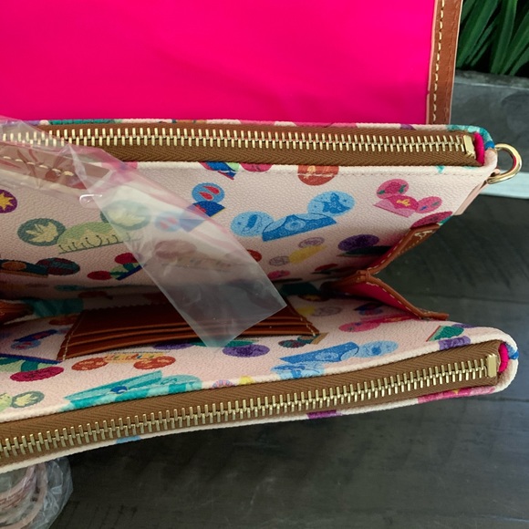 Dooney & Bourke Disney I am Princess - Picture 5 of 7